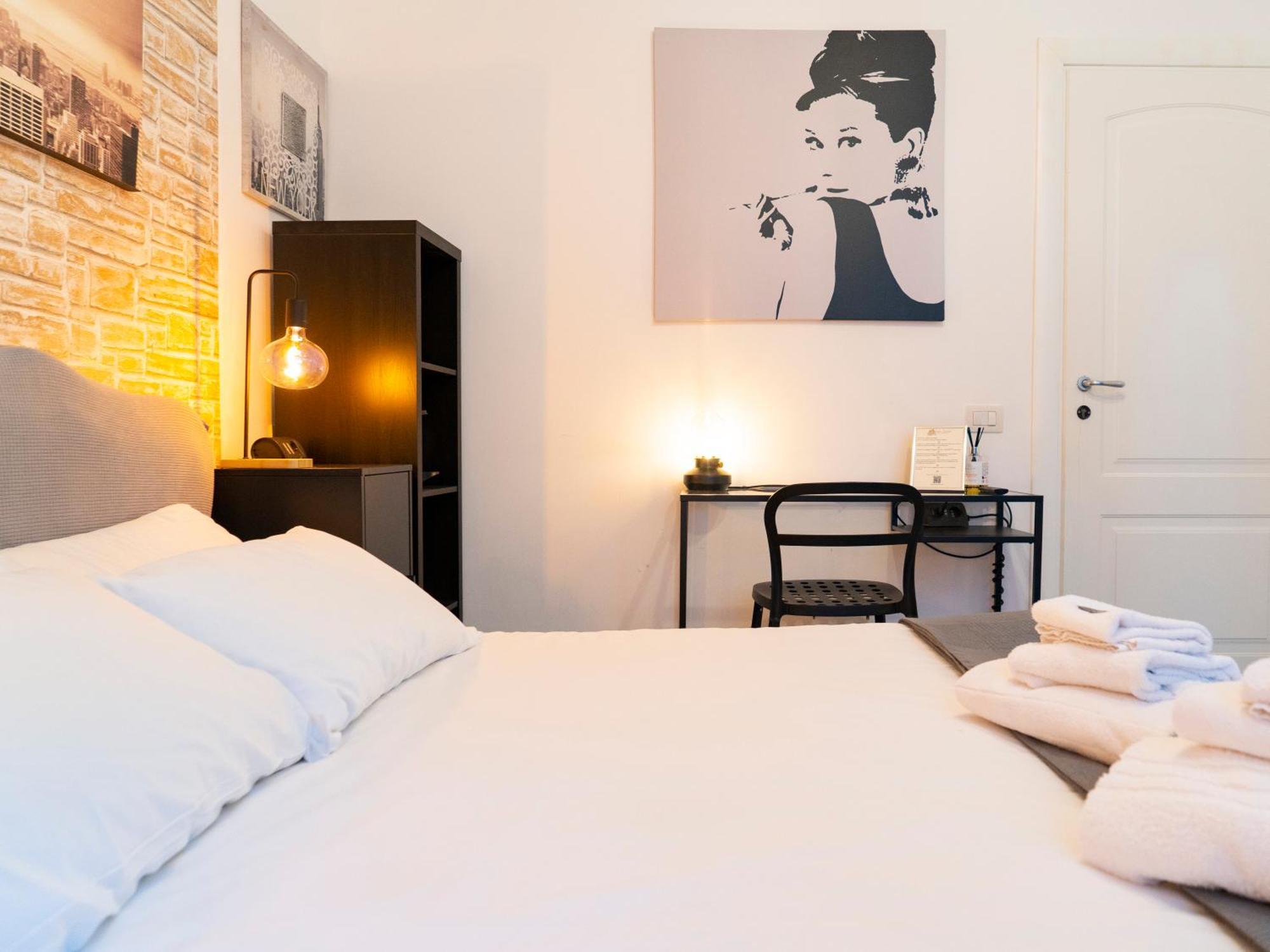 ローマ サロット ピラミデ Bed & Breakfast エクステリア 写真