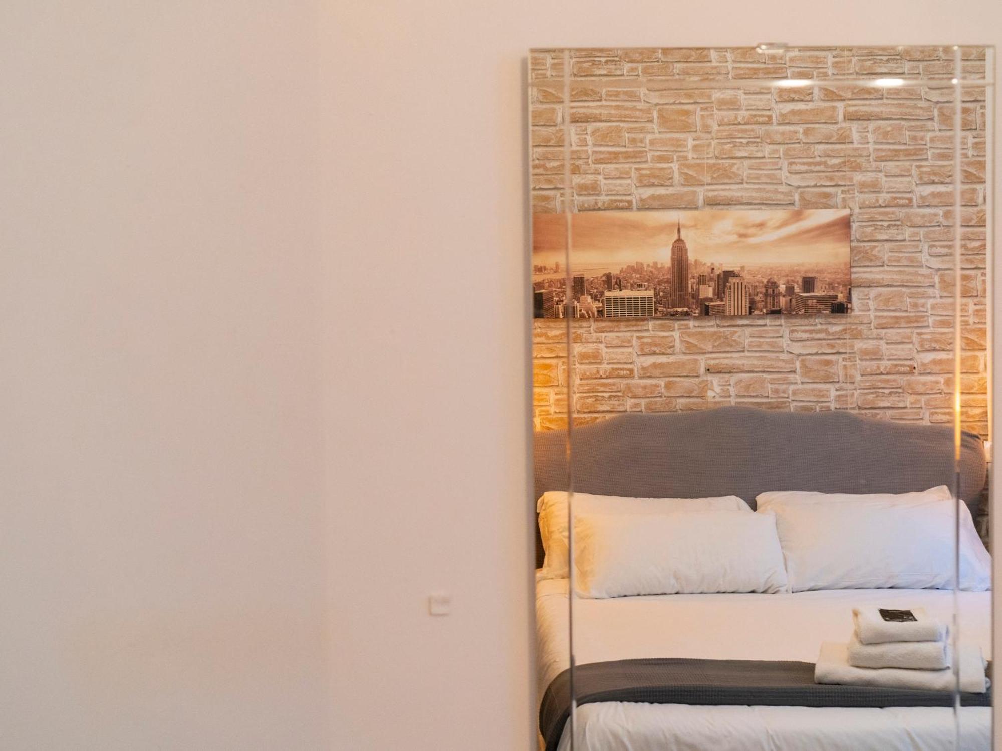 ローマ サロット ピラミデ Bed & Breakfast 部屋 写真