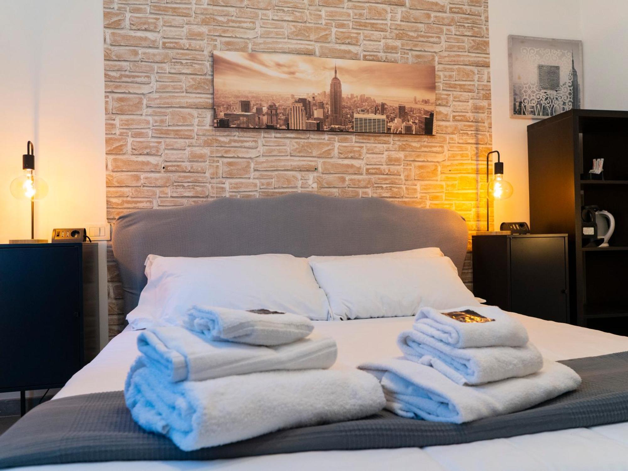 ローマ サロット ピラミデ Bed & Breakfast 部屋 写真