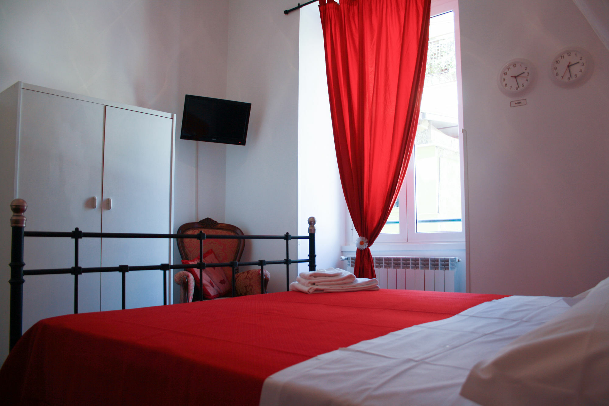 ローマ サロット ピラミデ Bed & Breakfast エクステリア 写真