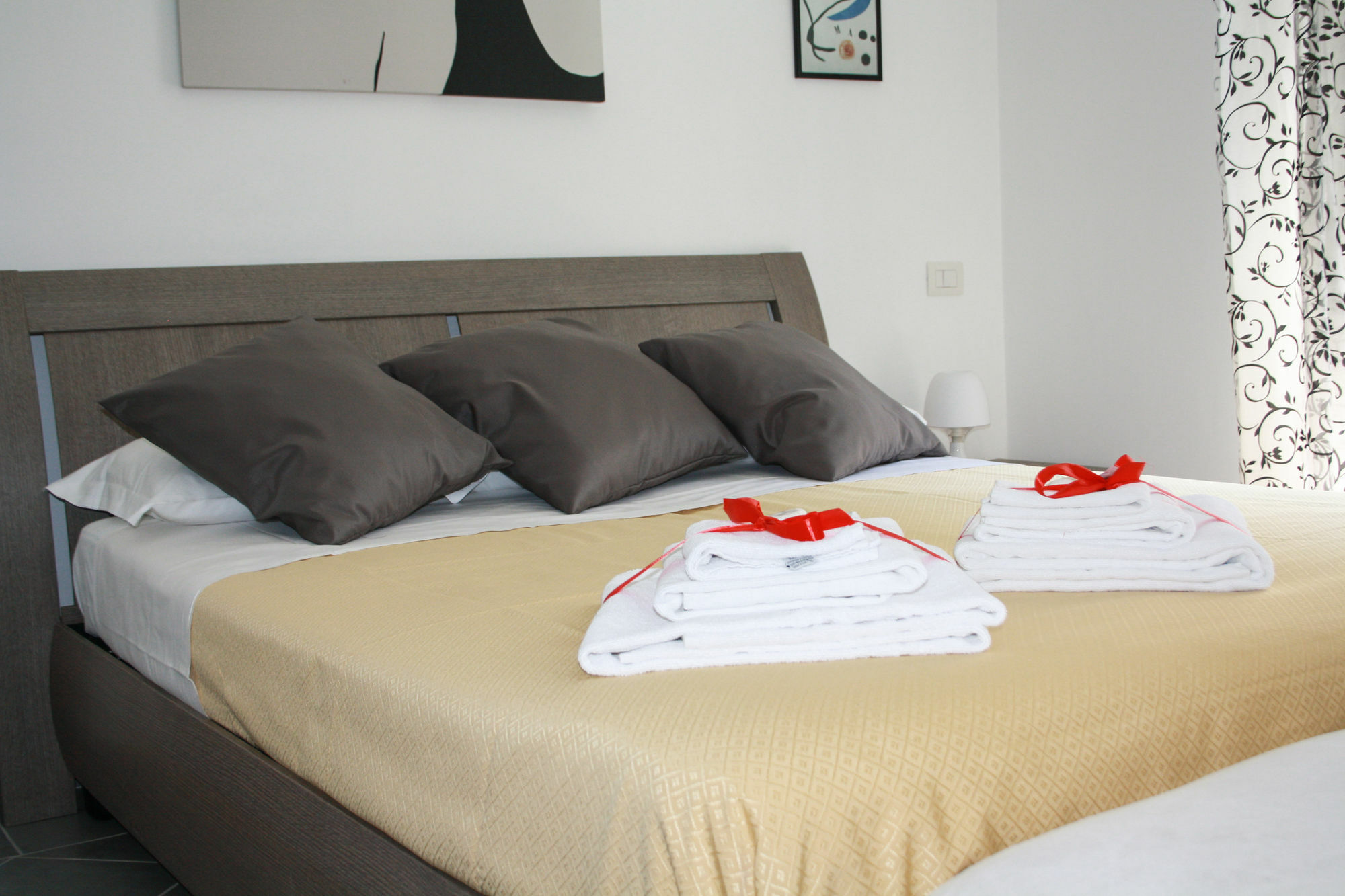 ローマ サロット ピラミデ Bed & Breakfast エクステリア 写真